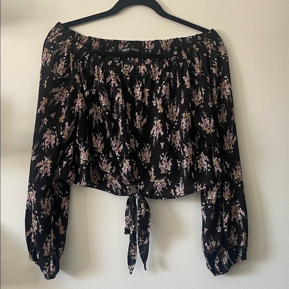 Shein|Floral Off-Shoulder Crop Black Top|XL|EUC